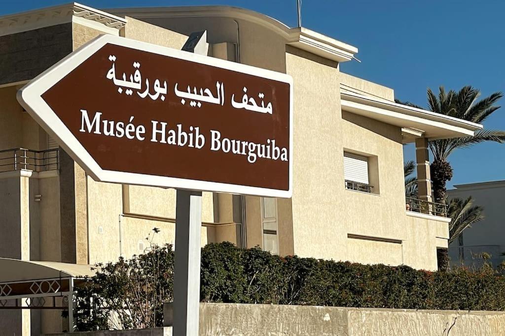 Bord De Palais Presidentiel * Monastir